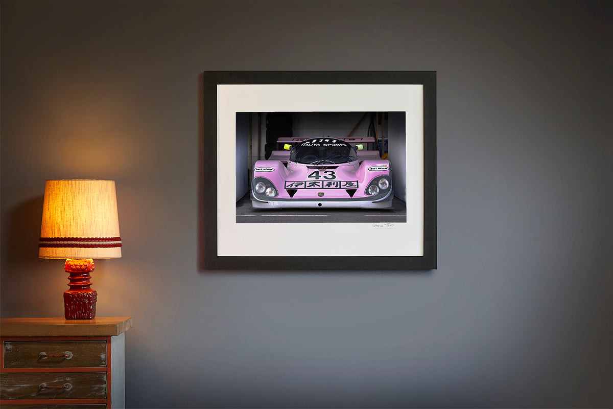 Pink Porsche 962 in Garage Code No 145